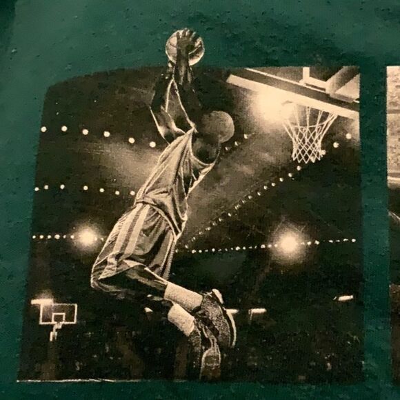 Old Navy Boy’s Shirt size 5. Sports Graphics EUC - Picture 3 of 7